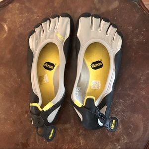 Five finger shoes - classic